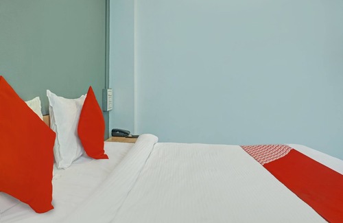 Pune Hotel | Super OYO Flagship Hotel Green Leaves