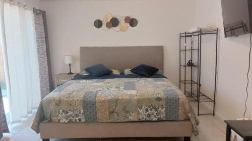 Westgate House | Super Room 5 minutes from PBI Airport