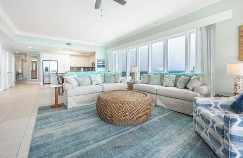 Orange Beach Condo | Super Spacious Beachfront Condo - Phoenix Gulf Towers 1908