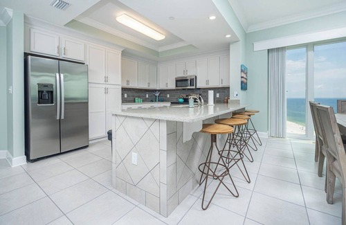 Orange Beach Condo | Super Spacious Beachfront Condo - Phoenix Gulf Towers 1908