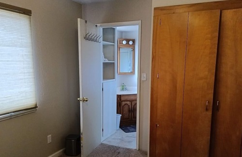 Redding House | Super Spacious Rustic Getaway Enjoy 4 bed 3 bath 4 living/dining rooms + pool