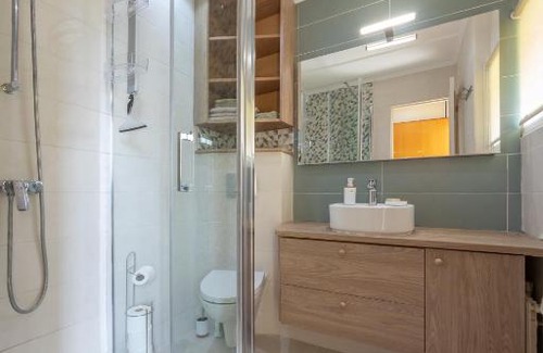 Peymeinade Apartment | super studio