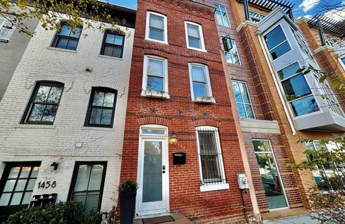 Logan Circle House | Super-Stylish Logan Circle 4-bedroom townhome on DC’s Hottest Block
