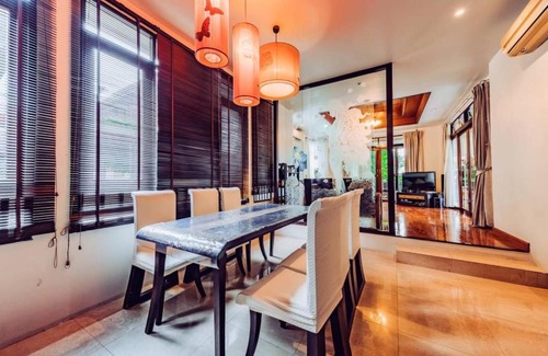 South Pattaya Villa | Super Thai style 5BR villa, BBQ,snooker,karaoke