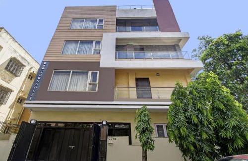 Sector II Hotel | Super Townhouse All In One