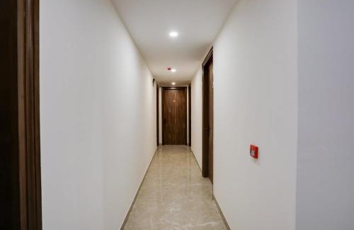 DLF Phase 3 Hotel | Super Townhouse MA-32