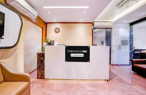 Marol Hotel | Super Townhouse Oak Times Square Le Western