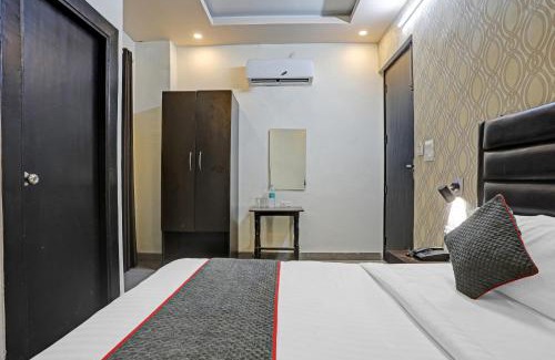 Vasundhara Hotel | Super TOWNHOUSE THE HOTEL DIAMOND VASUNDHARA