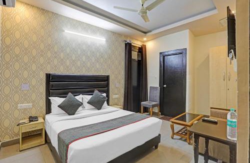 Vasundhara Hotel | Super TOWNHOUSE THE HOTEL DIAMOND VASUNDHARA