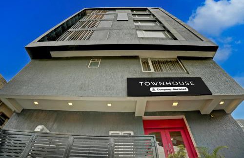Ulsoor Hotel | Super Townhouse Ulsoor Near Halasuru Metro Station