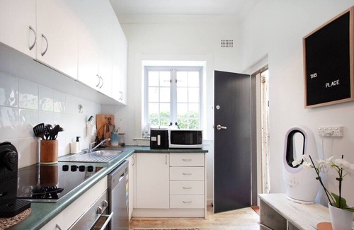 Bondi Beach Apartment | Super tranquil 2BR unit only 3mins from the Beach!
