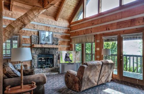 Gatlinburg - Pigeon Forge House | Super View,Smoky Mtn Log Cabin,Pool Table,Hot Tub