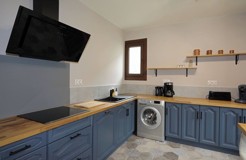 Luz-Saint-Sauveur Apartment | Superb 12-15 person apartment with garden