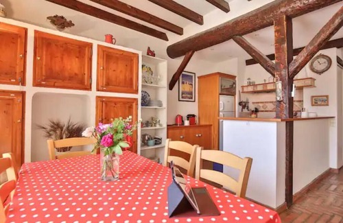 Antibes City Centre Apartment | Superb 2 Bed Apt in Antibes Old Town