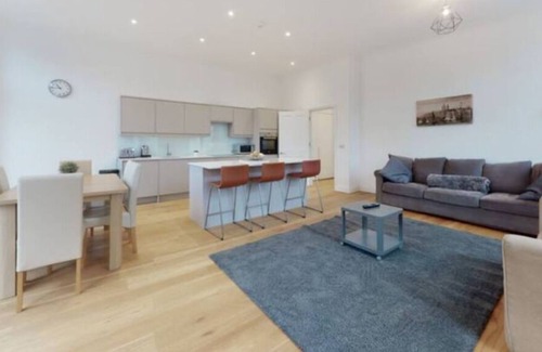 Belsize Park Apartment | Superb 2 Bed Flat in Camden - 5min walk to tube