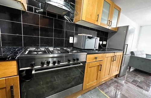 Woolwich Riverside Apartment | Superb 2 bedroom apartment with Garden and Lawn in London