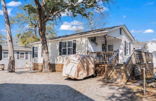 Myrtle Beach House | Superb 2-bedroom house at Ocean Lakes Campground in Myrtle Beach!