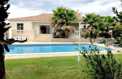 Beziers House | SUPERB 200 M2 AIR CONDITIONED POOLHOUSE POOL ON 1100 M2 OF SPORTED GROUND