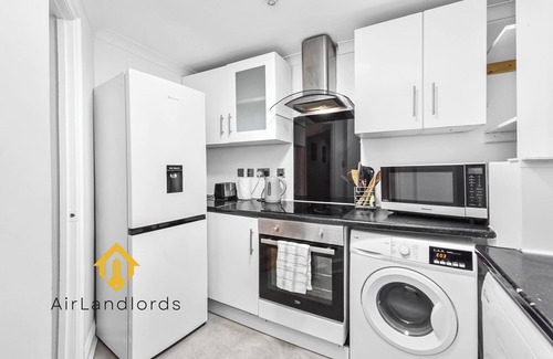 Surrey Docks Apartment | Superb 3 bedroom Flat- Amazing River view 5 stars