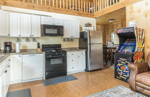 Salcha Cabin | Superb 3-bedroom cabin in Salcha with stunning views of the Northern Lights