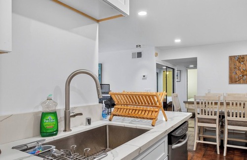 Grantville Condo | Superb 3-bedroom remodeled condo in sunny San Diego