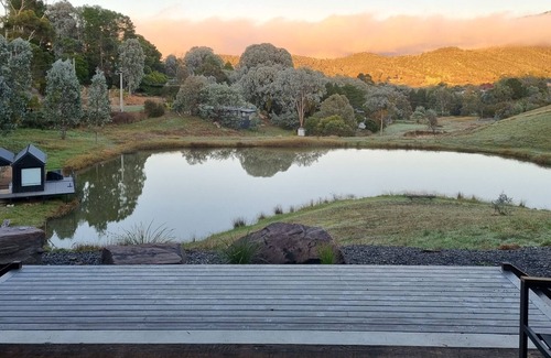 Mountain Bay House | Superb 3 bedroom villa overlooking dam and close to lake.