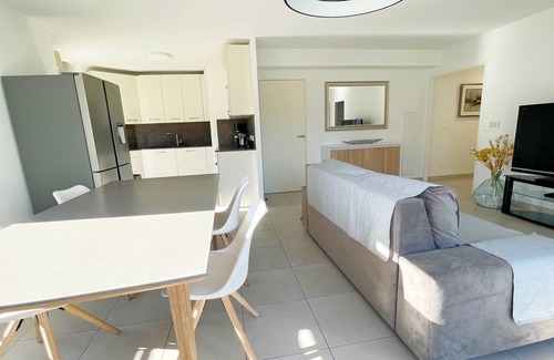 Antibes Apartment | Superb 3P in a quiet location Swimming pool Terrace Barbecue Pétanque