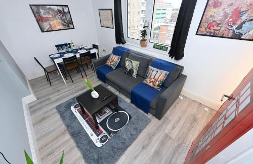 St. Pancras and Somers Town Apartment | SUPERB 4 BEDROOM FLAT in THE HEART OF CAMDEN TOWN