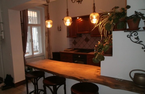 Terezvaros Apartment | Superb 4-room corner apartment