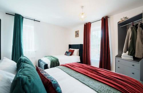 Killingbeck House | Superb 4BR New House