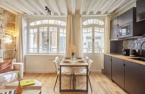 5th Arrondissement Apartment | Superb AC Apartement Notre Dame de Paris