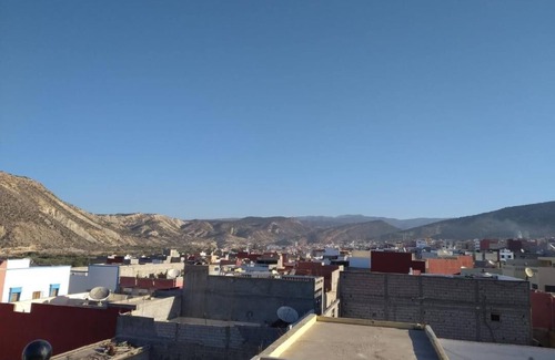 Tamrhakht House | SUPERB AND SPACIOUS TRADITIONAL RIAD - 4 BEDROOMS - LARGE TERRACE - AURIRE
