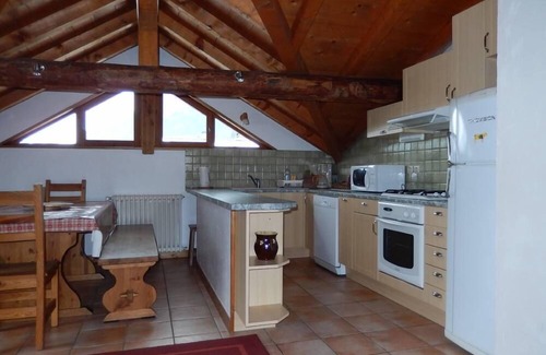 Chamonix City Centre Ski Chalet | SUPERB APARTMENT (90 m2) WITH PANORAMIC VIEW ON THE CHAIN OF THE MONT BLANC.