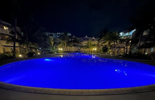 Flic-en-Flac Apartment | Superb apartment-300m from beach (Rate incl. free WiFi, maid service, parking.)
