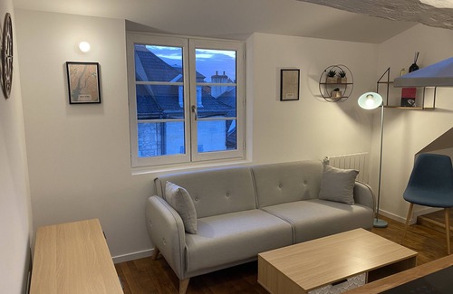 Nevers Apartment | Superb apartment at the foot of the cathedral.