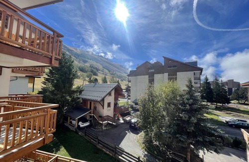 Les Deux Alpes Apartment | Superb Apartment Coeur Station Coté Montagne