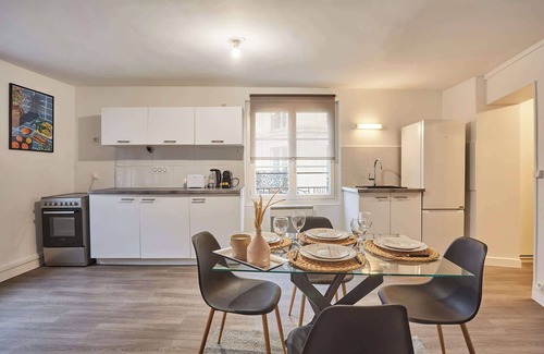 Strasbourg -Saint-Denis Apartment | Superb apartment in the center of Paris