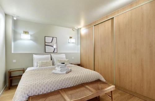 Sorbonne Apartment | Superb apartment Notre Dame De Paris by Studioprestige