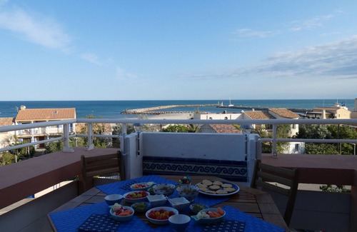 Frontignan Apartment | SUPERB APT FACING THE SEA, 2-minute walk from the beach.T2 MEZZA FRONTIGNAN PLAGE.