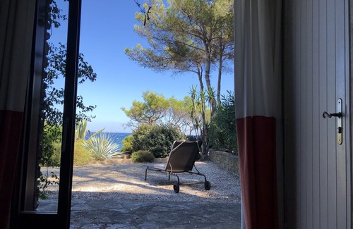 Cap Benat Villa | Superb architect villa, facing the sea, private domain of Gaou Bénat