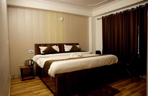 New Shimla Bed & Breakfast | Superb bed & breakfast with WiFi in Shimla