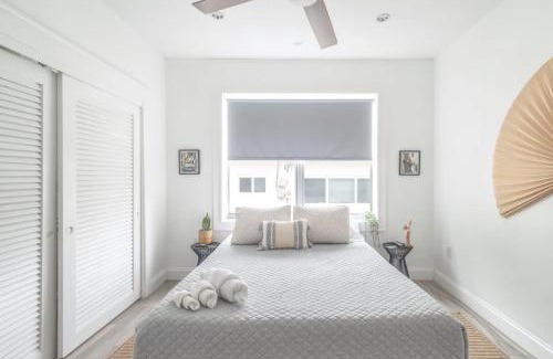 The Roads House | Superb Brickell House Sleep 8 Private Pool & Free Parking