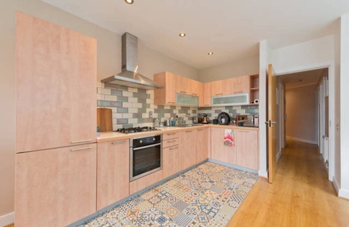City Centre Dublin Apartment | Superb City Centre Apartment WiFi NETFLIX & 2Bth