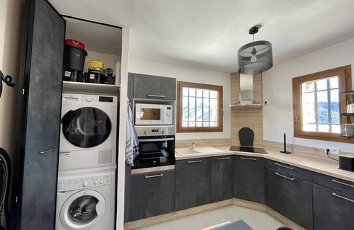 Formigueres Apartment | Superb duplex sleeps 8, quiet with garden, mountain view