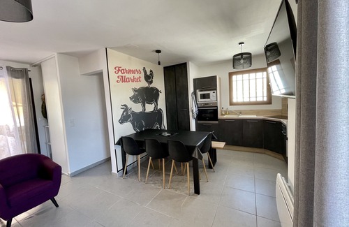 Formigueres Apartment | Superb duplex sleeps 8, quiet with garden, mountain view