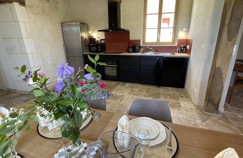 Perrusson Cottage | Superb Eco-renovated Cottage Near Castles