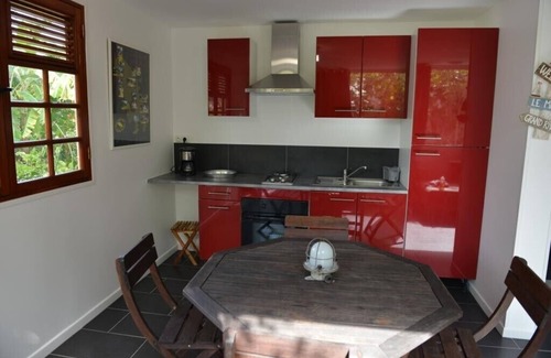 Le Robert Apartment | Superb F2 in a tropical garden near the white sandy beach