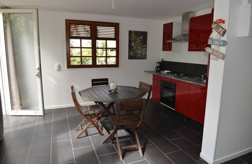 Le Robert Apartment | Superb F2 in a tropical garden near the white sandy beach