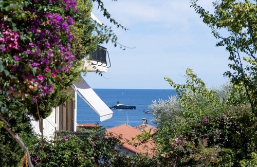 Saint-Jean-Cap-Ferrat Apartment | Superb flat with patio & terrace