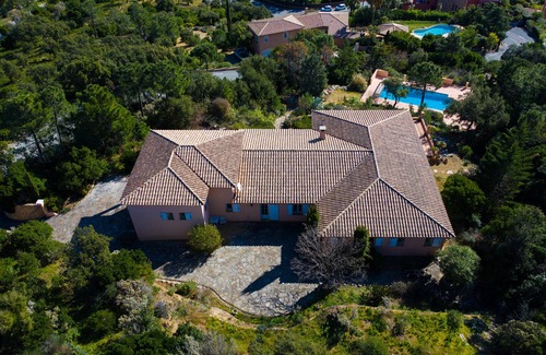 Roquebrune-sur-Argens Villa | Superb heated pool villa 180 ° view of the Mediterranean Sea